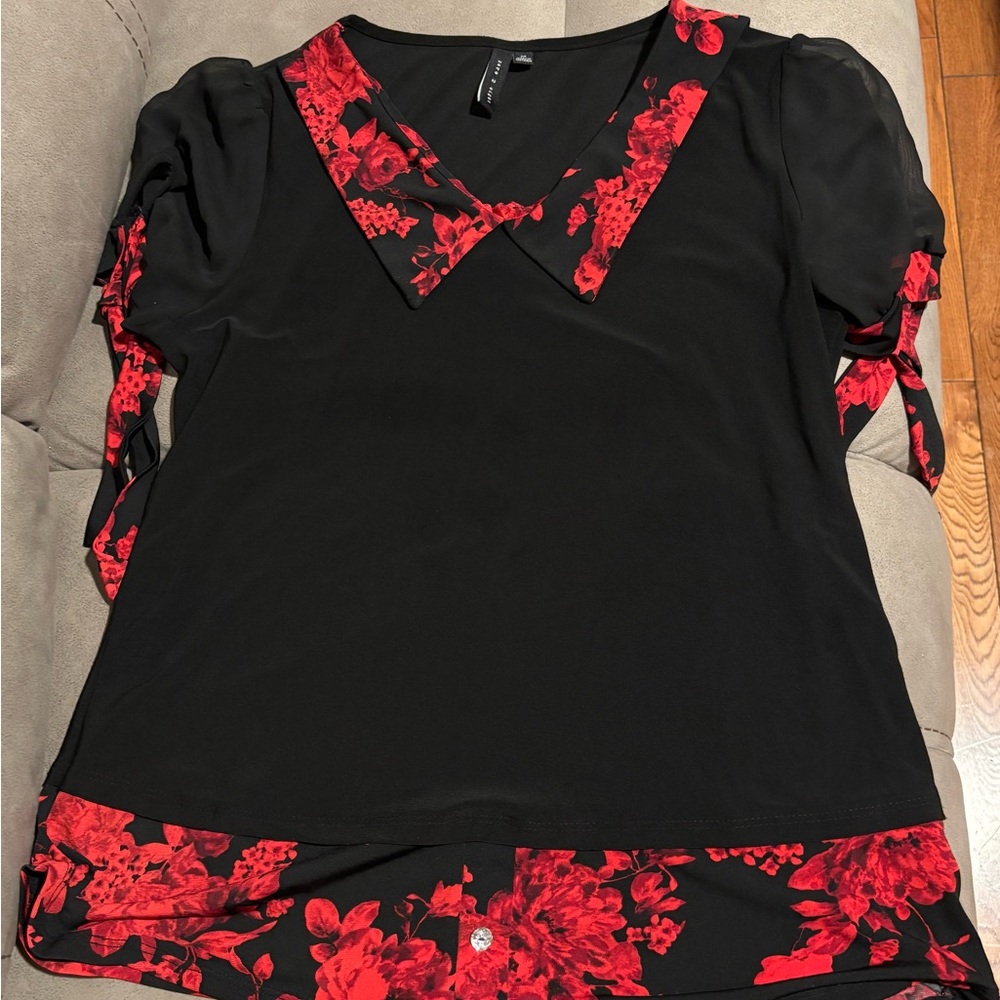 Black and Red Floral Women's Top